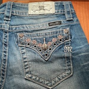 Miss Me Signature Cuffed Capri, embellished pockets, size 30, inseam 22”.